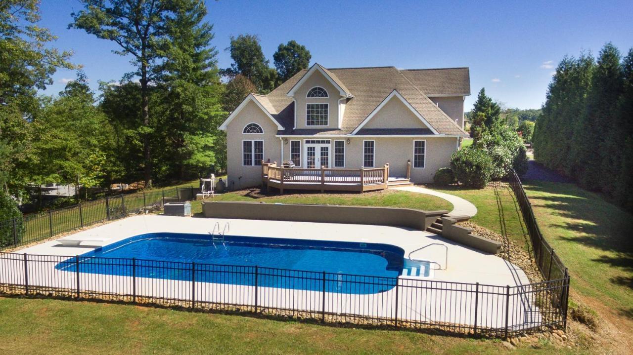 Luxurious House With Pool Near Asheville By Mighty Tree Properties Leicester 외부 사진